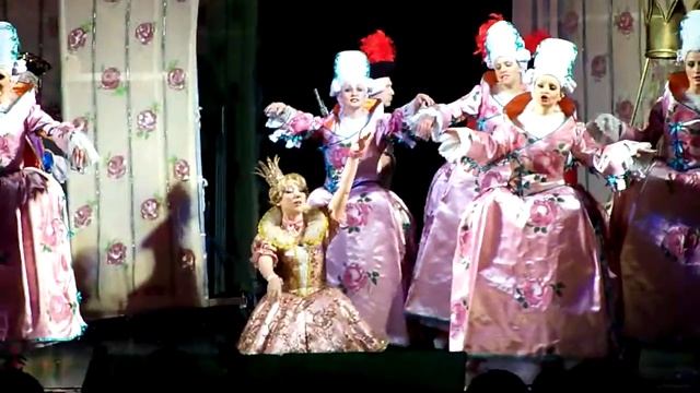 Баневич, "Двенадцать месяцев". Песенка королевы смотреть онлайн