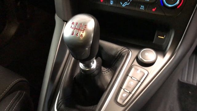 Ford Focus 2.0 ST-3 5dr (start/stop, Nav) смотреть онлайн