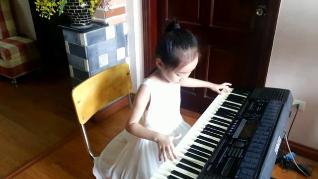 Nguyễn Hồng Phương – Lớp 3C – Trường Tiểu học Đông Ngạc B JINGLE BELL 1 смотреть онлайн