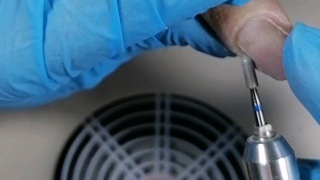 Камуфлирующая база с поталью под матовым топом смотреть онлайн