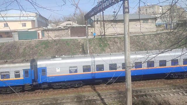 Электровоз Поезд ВЛ80С 1860 Келу Уақытты 12:04 Номер №7 Алматыдан-Оралға Қатынайтын Пойызы смотреть онлайн