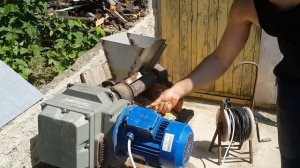 Плющилка зерна своими руками / how to made a grain crusher