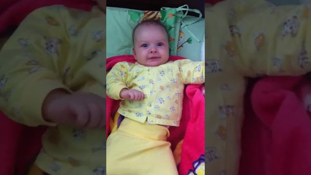 ребенок просыпается и видит родителей счастье смотреть онлайн