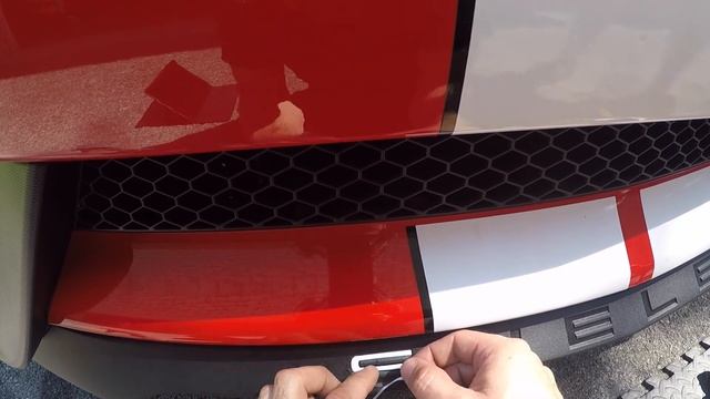 SHELBY GT350 Front Spoiler Lettering Install | Auto Fanatic смотреть онлайн