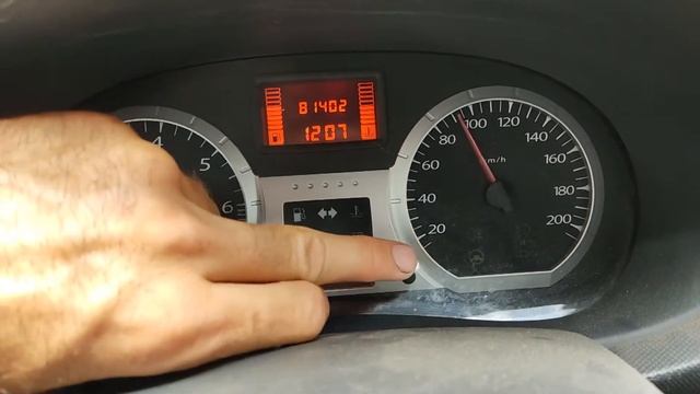 Как устранить неисправность датчика Топлива на Логане, Ларгусе, Дастере ? смотреть онлайн