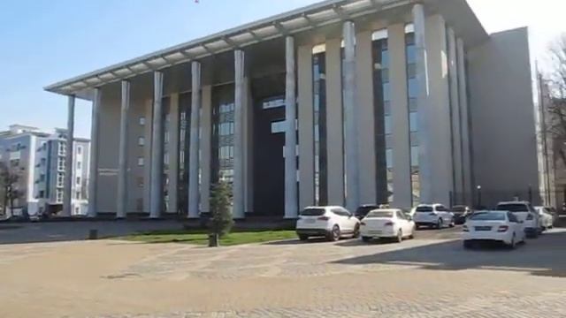 Краснодар. Здания краевого суда, библиотеки и Кубанского казачего хора. Иван Ермолаев. смотреть онлайн