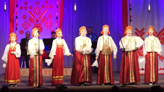 Образцовый фольклорный ансамбль "Кудерушки" смотреть онлайн