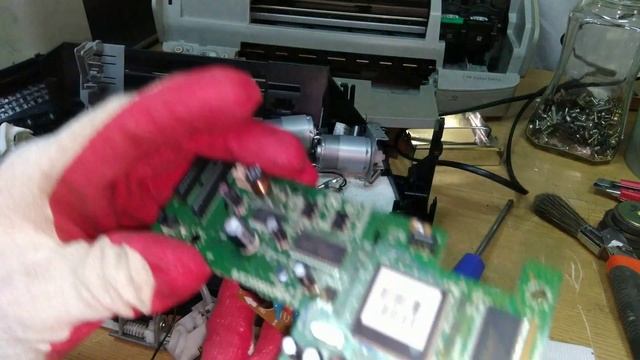 Струйный принтер, разбираем, ломаем, смотрим что внутри! смотреть онлайн