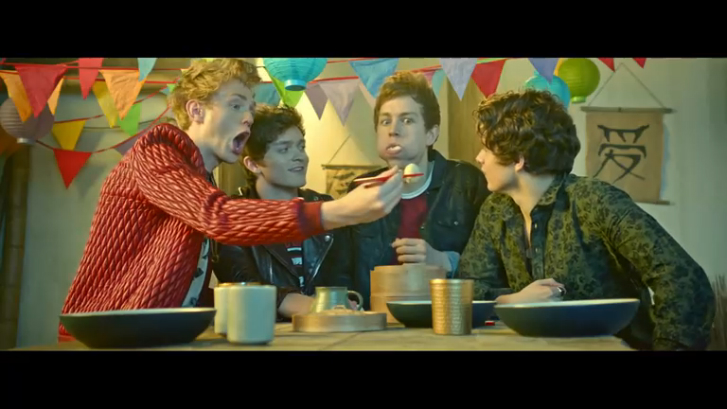 Премьера! The Vamps - Kung Fu Fighting 2016 смотреть онлайн