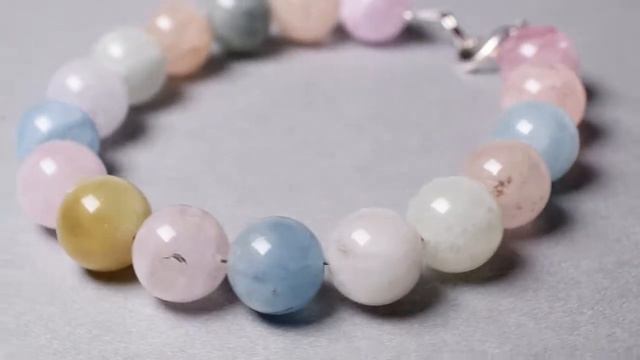 Бериллы аквамарин, изумруд и морганит, Ø11 мм., браслет, 527БРБ смотреть онлайн