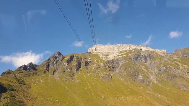 Riding The Cable Car To Schilthorn With Stechelberg In The Swiss Alps смотреть онлайн