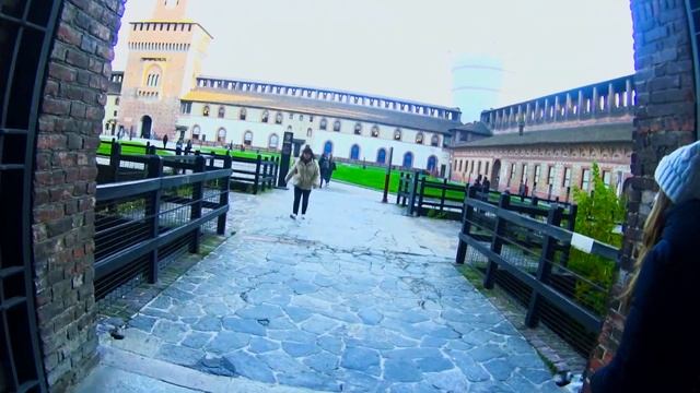 Выходные в Милане. Кастелло Сфорцеско. Сан-Сиро (Стадион Джузеппе Меацца) смотреть онлайн