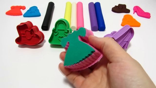 Учим цвета на английском с Play-Doh пластилиновыми палочками и формочками женские вещи. смотреть онлайн