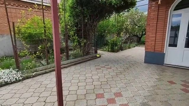 Кирпичный дом центр г. Тихорецк. Цена: 5000000. тел: 8-909-454-85-00