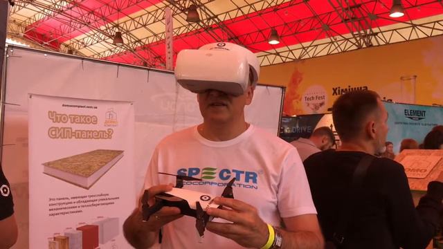 Совместная работа квадрокоптера и очков виртуальной реальности смотреть онлайн