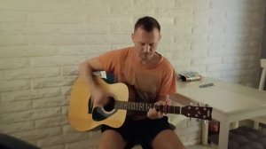 Барышня ( Паша Кашин) на гитаре