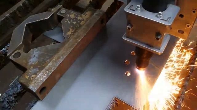 Ст.3 толщина 1мм. Hypertherm 45 + 3000М смотреть онлайн