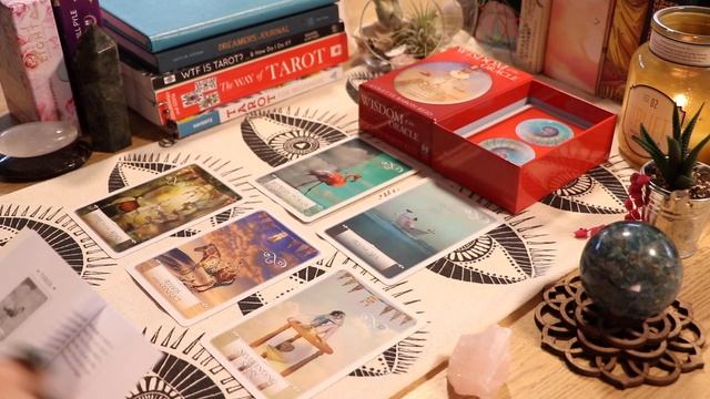 Wisdom Of The Oracle Unboxing and Flip Through! смотреть онлайн