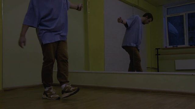 dnb Step tutorial #2 (stepback and kick) смотреть онлайн