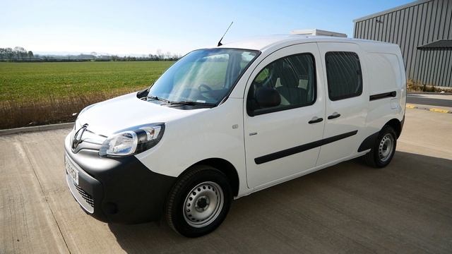 SOLD: Renault Kangoo ZE33 i Maxi 5-seater crew van, 100% electric, as new смотреть онлайн