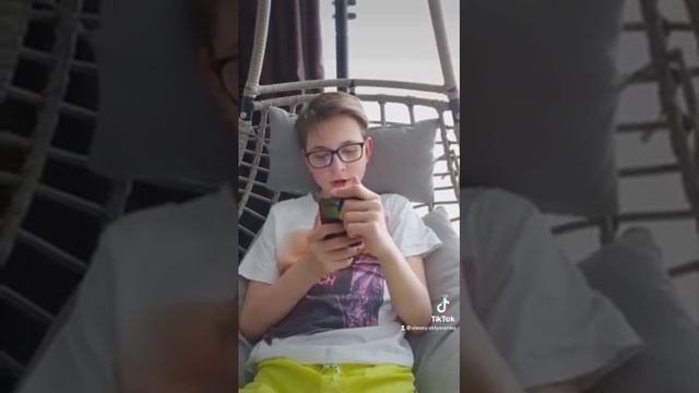 Про молодёжные слова смотреть онлайн