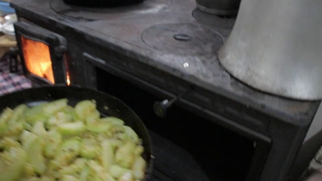 Swiss Chard with Egg and Zucchini for the Breakfast I Healthy&Organic Vegetarian Village Cookings смотреть онлайн