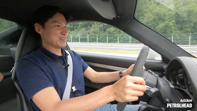 Porsche World Road Show 2019 - Porsche 992 Review + Porsche 911 GT3 Track day + Panamera Turbo Spor смотреть онлайн