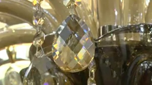 Новая коллекция роскошных люстр Crystal Lux
