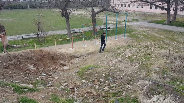 Пацан упал с горы(Снимал Миша Падал Лева) смотреть онлайн