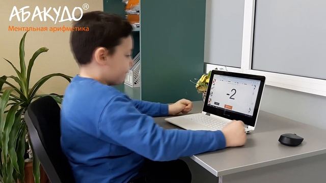 Максим 8 лет Большой брат 0,9 сек+стих смотреть онлайн