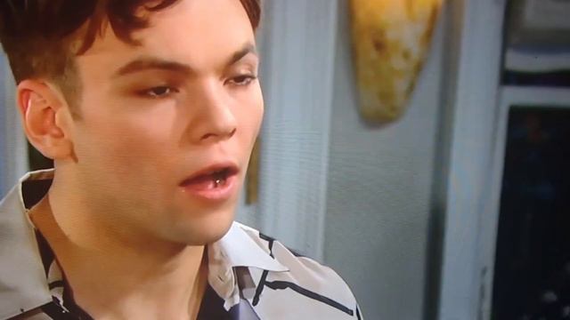 Bold and the Beautiful: Zende Goes Off on RJ смотреть онлайн
