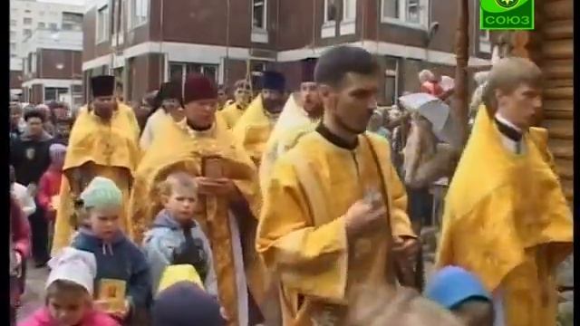 Праздничная литургия в храме Константина и Елены