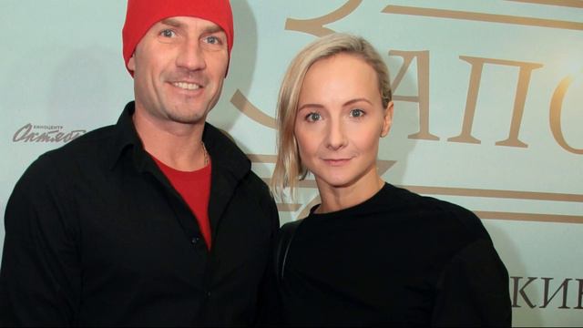 Стали Известны пророческие слова жены Романа Костомарова - Оксаны Домниной смотреть онлайн