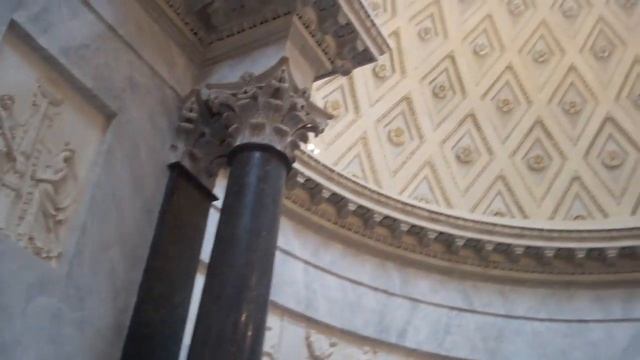 A Walk Through The Vatican Museums смотреть онлайн