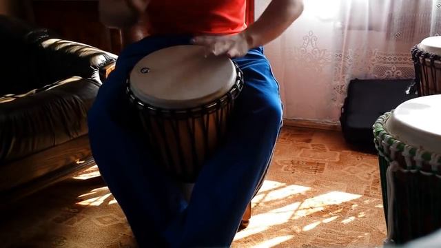 Djembe 12-13" Solo i małe porównanie, www.krainabebnow.pl смотреть онлайн