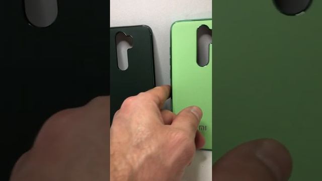 чехол GLOSSY LOGO матовая пластиковая накладка на телефон с цветным ободком смотреть онлайн