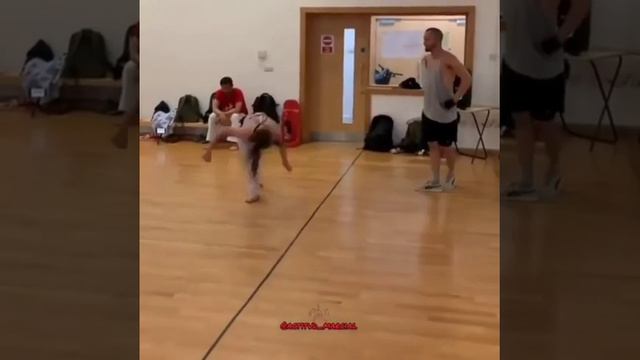 Девушка - Капоэйра смотреть онлайн