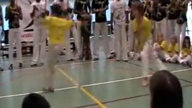 Mundo Capoeira Batizado Genk 2010 019.flv смотреть онлайн