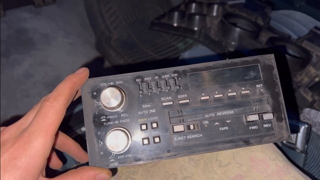 26. Взбодрил магнитолу Delco. Suburban 1973-1991. смотреть онлайн