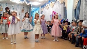 Новогодний Утренник в Детском саду / Сказка про Бабу Ягу Дед Мороза и Снегурочку для детей