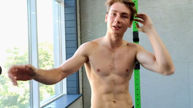 Как ТРЕНИРУЮТСЯ ВОРКАУТ АТЛЕТЫ УКРАИНЫ !?? | (ЛЮТАЯ ТРЕНИРОВКА) смотреть онлайн