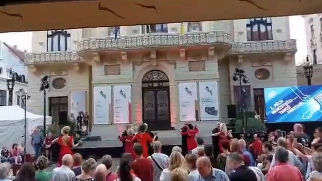 2. Pécsi Tangó Fesztivál - 100 év után a pécsi tangósok újra a színpadon! Pécsi Argentin Tangó Klub смотреть онлайн