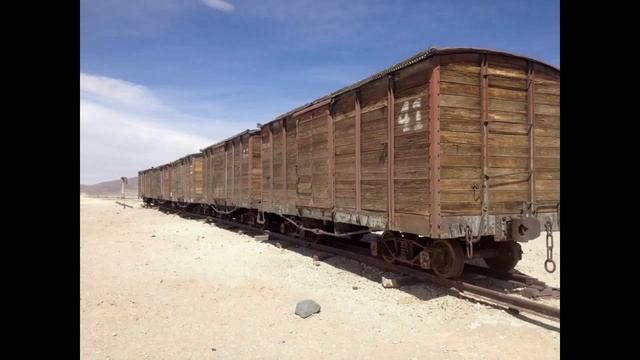 УЮНИ — Кладбище поездов в Боливии: старые паровозы, вагоны. Train Cemetery in Bolivia, Uyuni смотреть онлайн