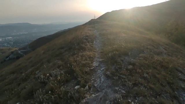 Я ЭТО СДЕЛАЛ! покорена самая высокая гора на электровелосипеде! смотреть онлайн