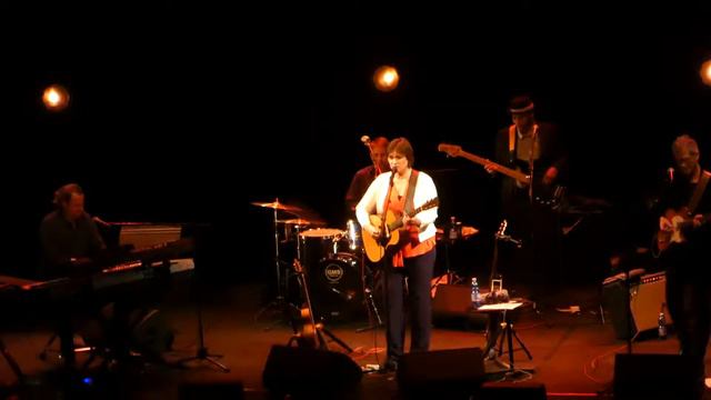 MADELEINE PEYROUX 30 11 18 Paris Villejuif 17 We Might As Well Dance 18 Everything I Do Gohn Be Fun смотреть онлайн