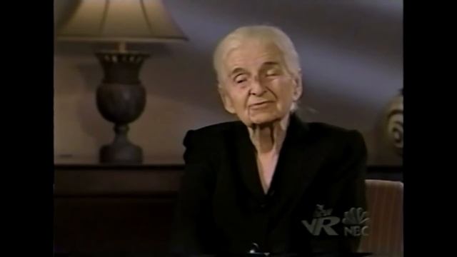 The Fruitcake Lady Tells It Like It Is 3 - Kick His Ass Out! смотреть онлайн