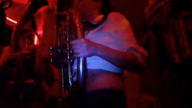 fanfare Tanguent Guillaume saMuses au Café Chéri(e) 8 Octobre 2009 3 смотреть онлайн