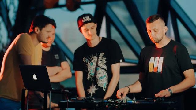DJs смотреть онлайн