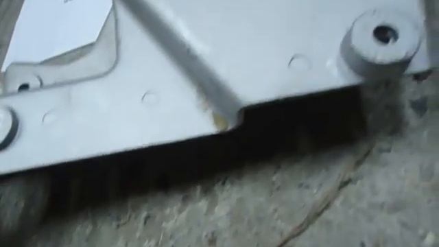 Кронштейн крепления правой фары А7 AZ9925720002 смотреть онлайн