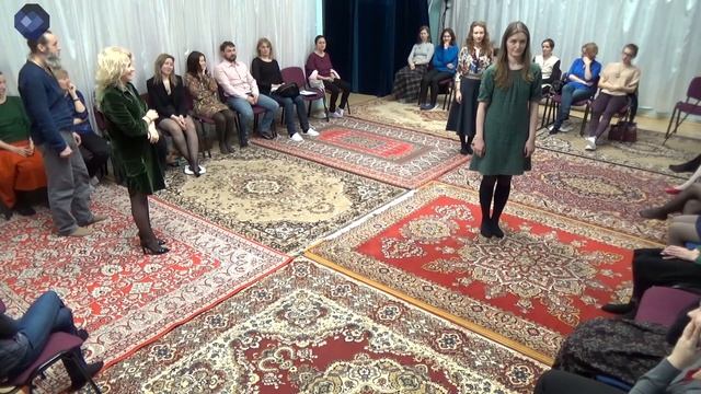 Что происходит с жизнью девочки, оставшейся без папы. Показательная расстановка смотреть онлайн